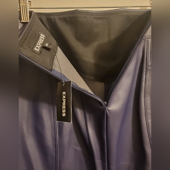 NWT Express faux leather pencil skirt size 2 - Picture 4 of 4